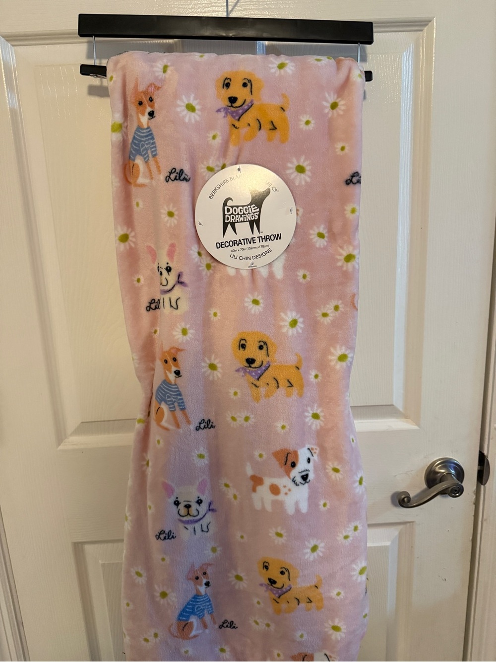 Berkshire Pink Puppy Daisy Plush Throw